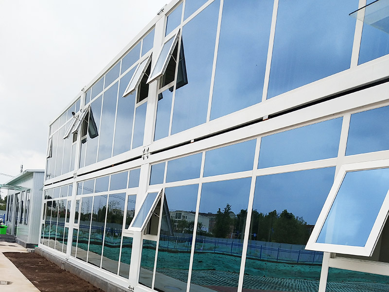 Paquete plano edificio de contenedores de oficina modular